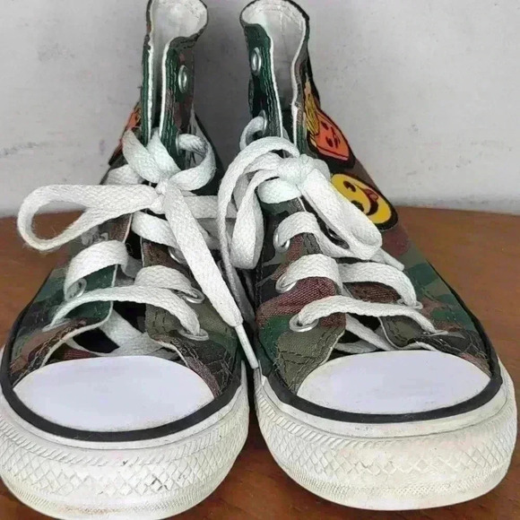 Converse  Camo Burger Fries Skate Shoes Lace Up Sneakers Kids Size 12 - Picture 3 of 12
